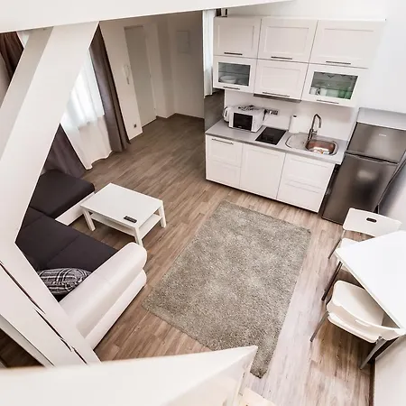 Deluxe Mansard Studio * פראג
